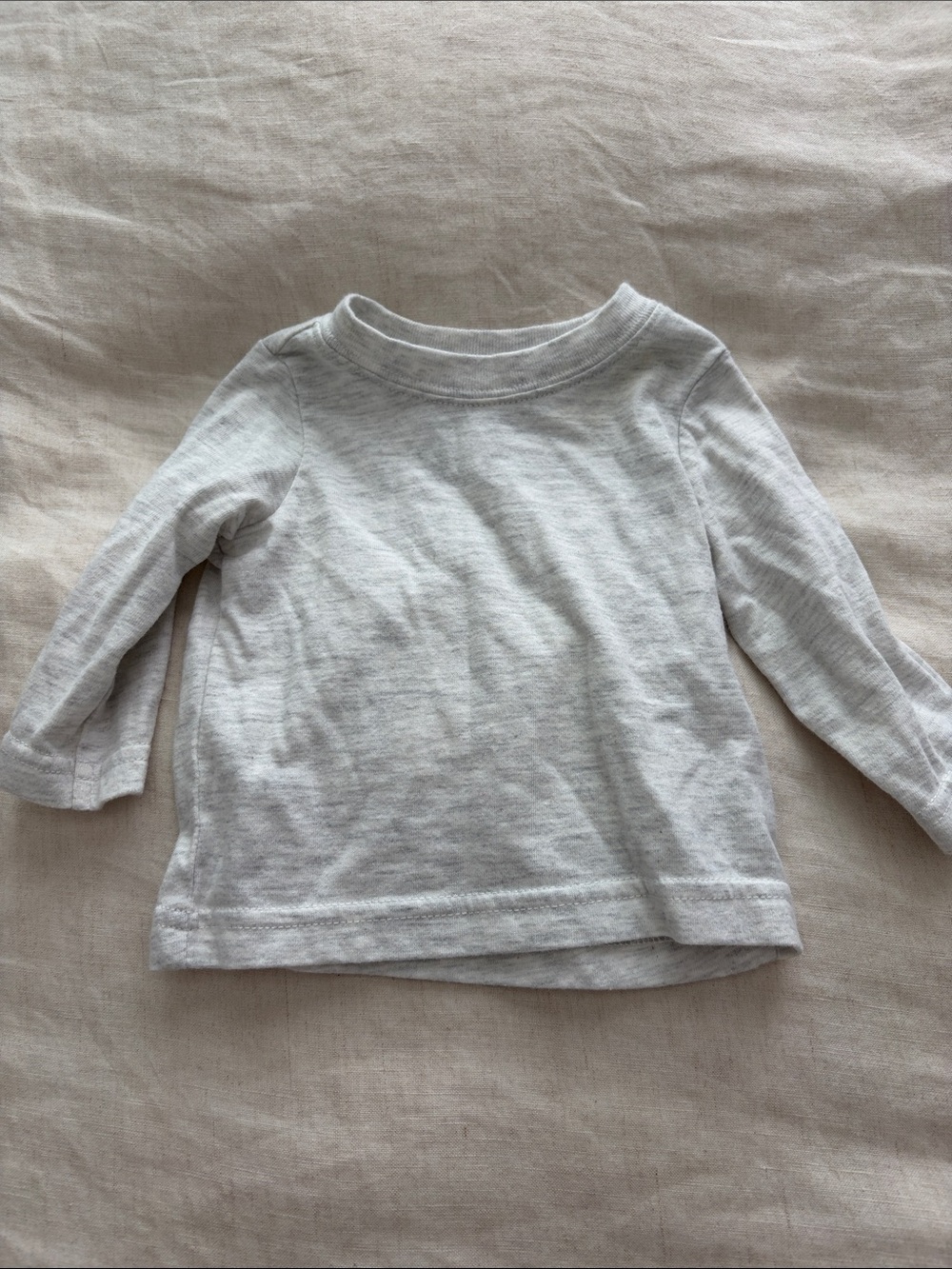 Classic Kids Long-Sleeve Tee in Light Gray